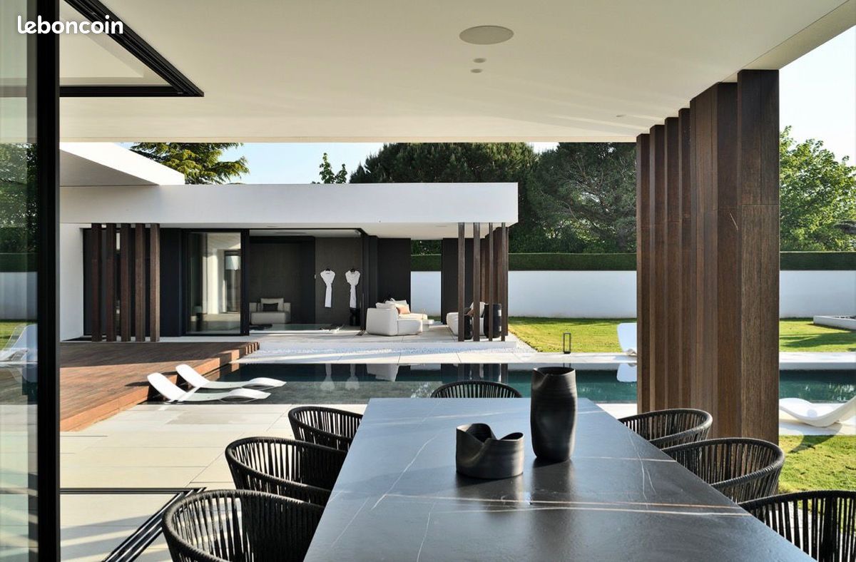 Maison 6 pièces 278 m² · à Montélier · 278 m² · 1 750 000 €