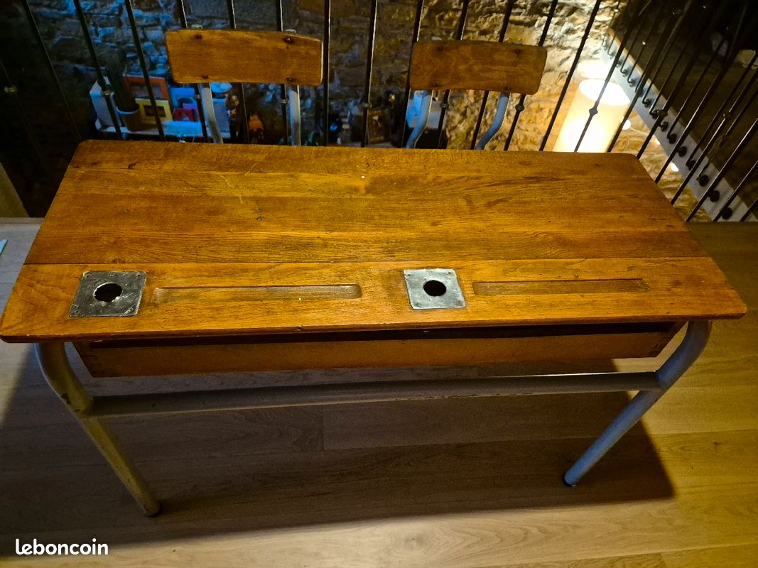 Bureau d'écolier (image 1)