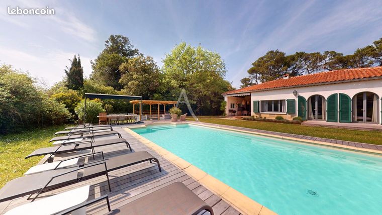 Maison 15 pièces 430 m²
