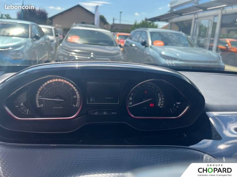 Peugeot 2008 1.2 PureTech 110ch S&S BVM5 GT Line (image 18)