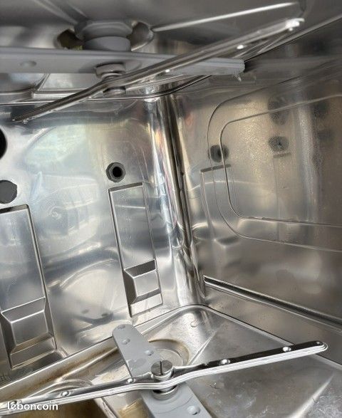 Lave-verre HOBART ECOMAX G415 avec pompe de vidange et osmoseur (image 3)