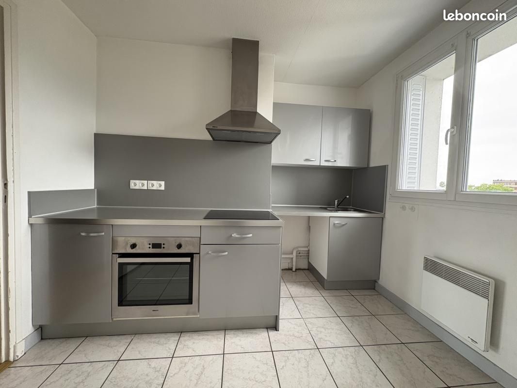 Appartement 4 pièces 61 m² · à Grenoble · 61 m² · 749 €