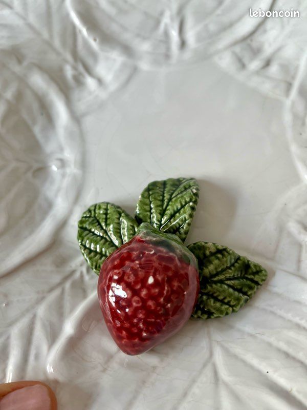 Superbe plat en cĂ©ramique blanc avec fraise đ (image 9)