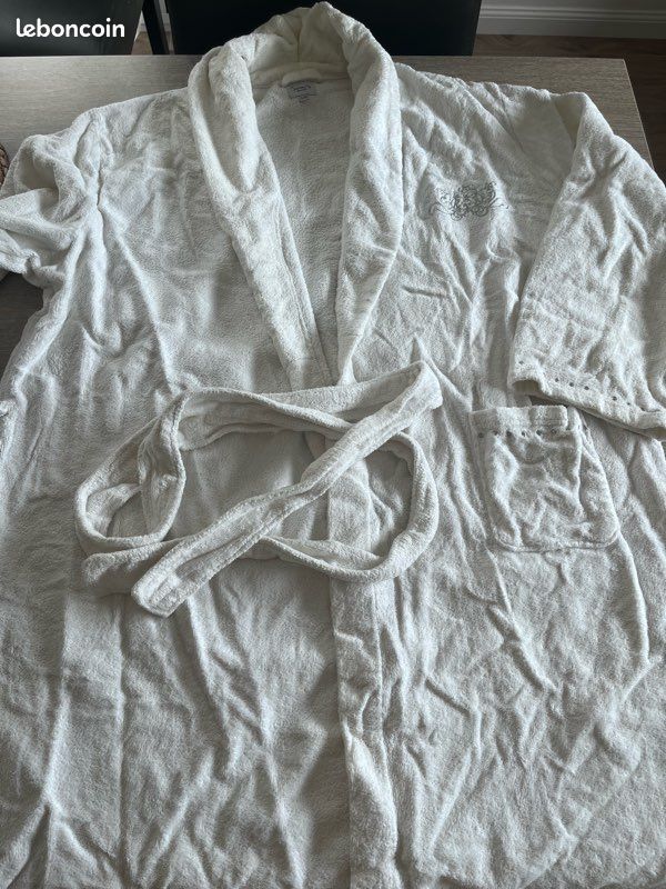 Peignoir (image 1)