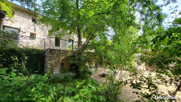 Maison 5 pièces 145 m²