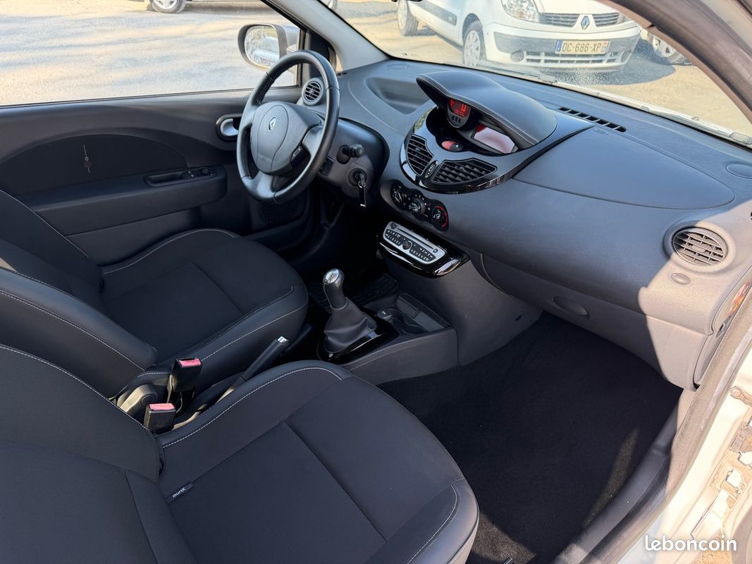 RENAULT Twingo II 1.5 DCI 75 CV eco2 / 1 ERE MAIN / ENTRETIEN A JOUR B (image 6)