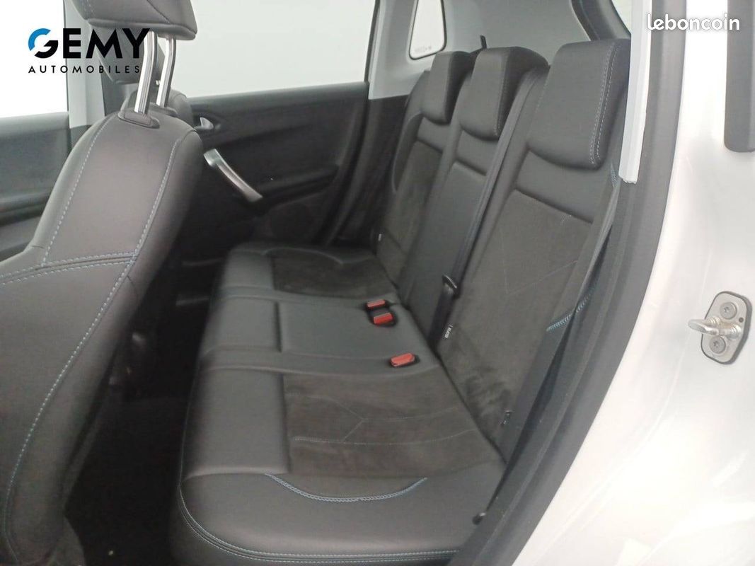 PEUGEOT 2008 1.6 BlueHDi 120ch S&S BVM6 Crossway (image 10)