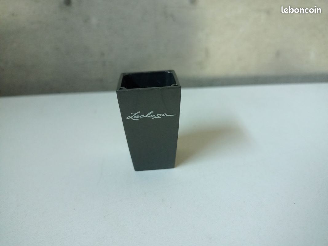 Pot de fleur gris anthracite Playmobil (image 1)