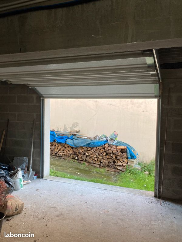 Porte de garage (image 1)