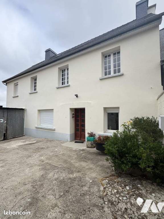 Maison 6 pièces 115 m² · à Saint-Thélo · 115 m² · 105 700 €