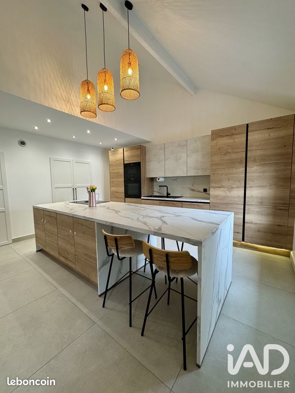 Maison 6 pièces 144 m² · à Claye-Souilly · 144 m² · 415 000 €