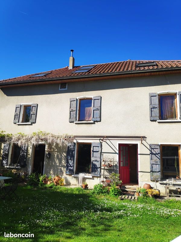 Maison 7 pièces 170 m² · à Hauterives · 170 m² · 279 000 €