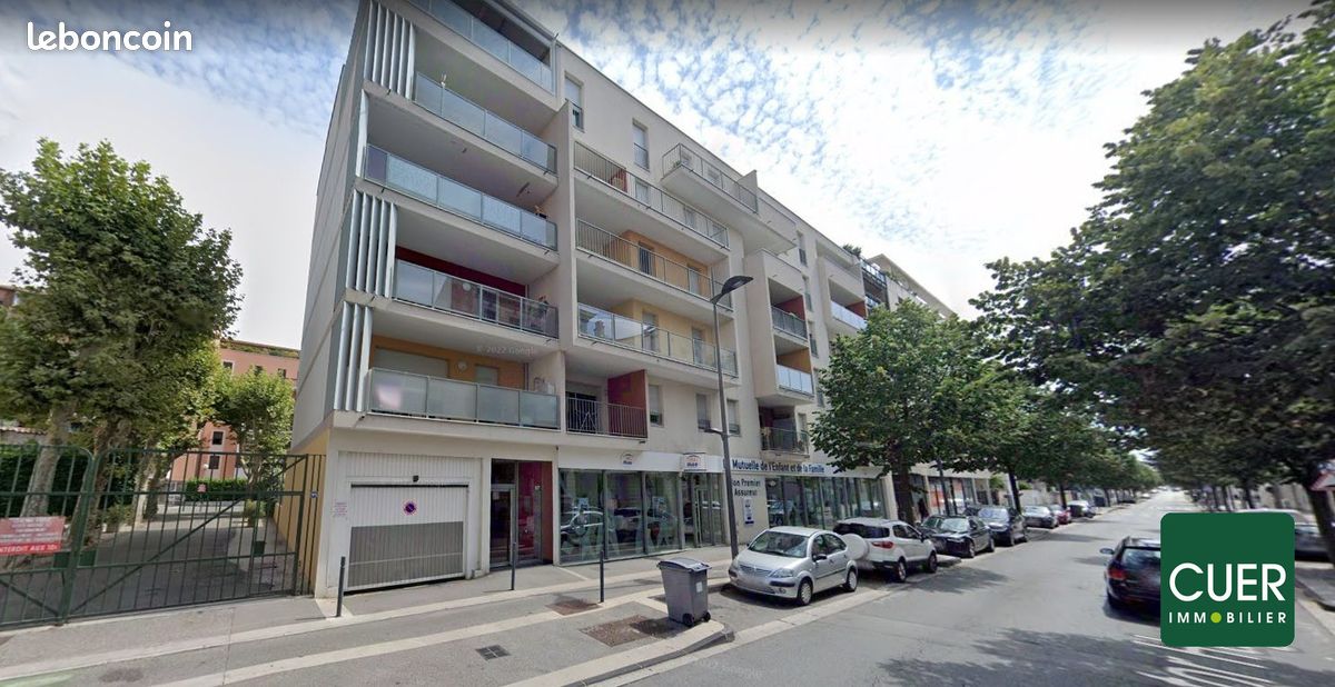 Parking 12 m² · à Valence · 12 m² · 61 €/mois