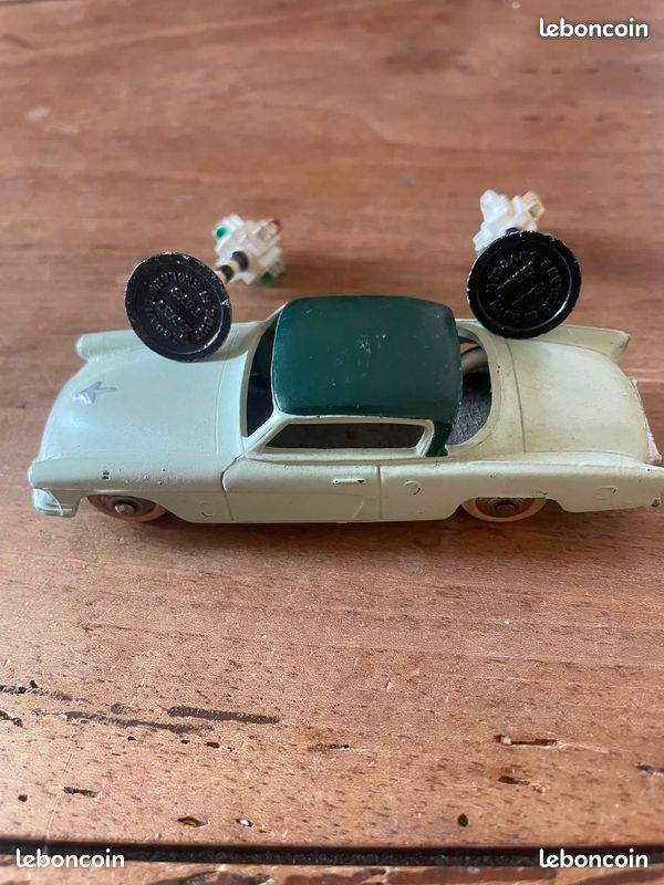 Rare Lot de 2 Dinky Toys GB « Feux Tricolores » Mobilier Urbain réf : 47A (image 3)