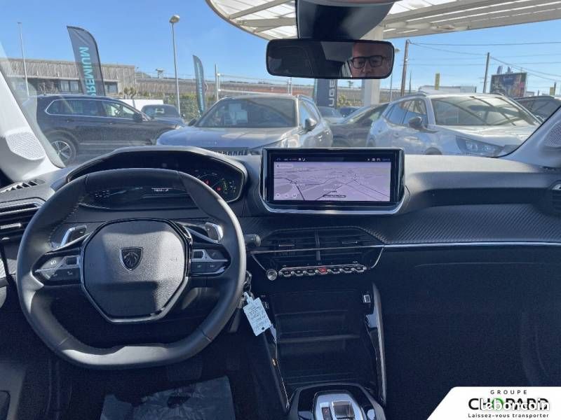 Peugeot 208 Hybrid 100 e-DCS6 Style (image 17)