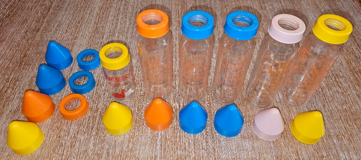 Lot de 4 gobelets Pat' Patrouille pour enfants de 260 ml en plastique sans  BPA : : Cuisine et Maison