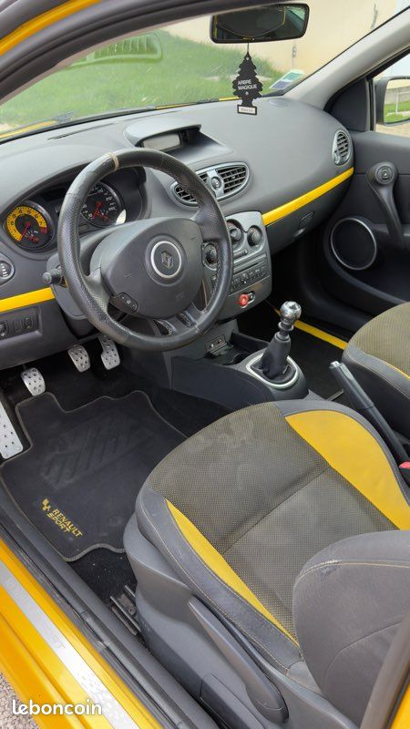 Clio 3 RS (image 3)