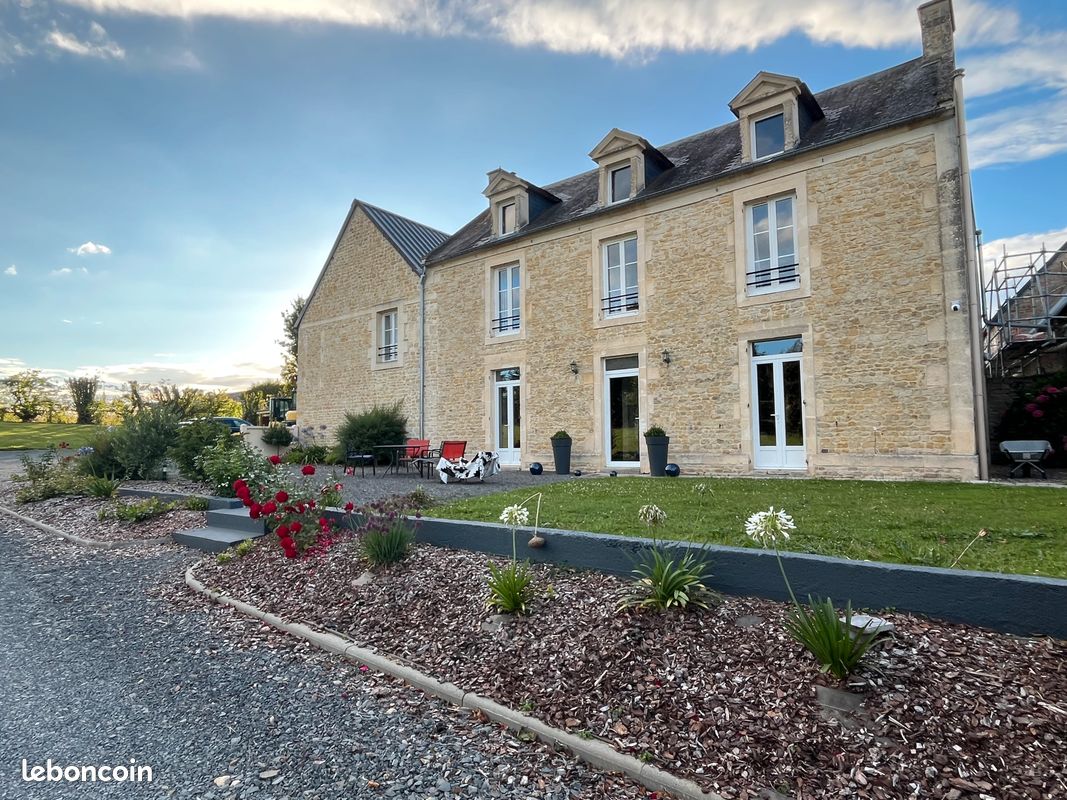 Maison 6 pièces 120 m² · à Fontenay-le-Pesnel · 120 m² · 1 490 €