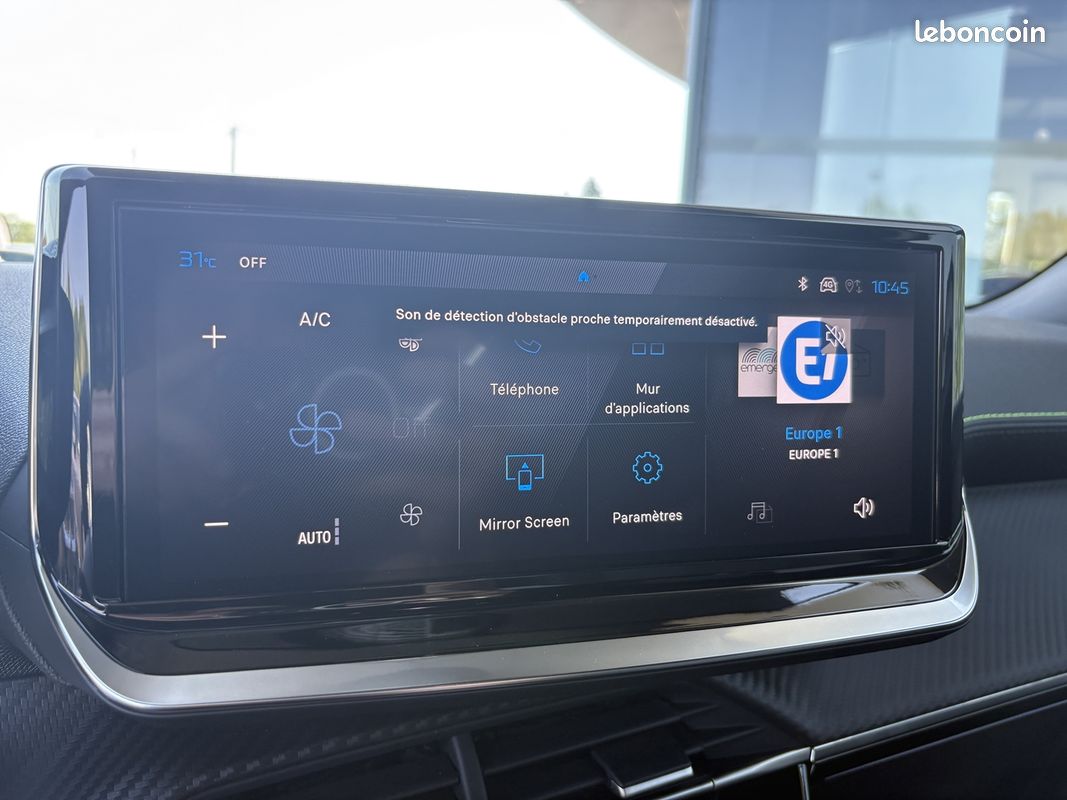 Peugeot 2008 1.2 HYBRID 145CH GT E-DCS6 (image 18)