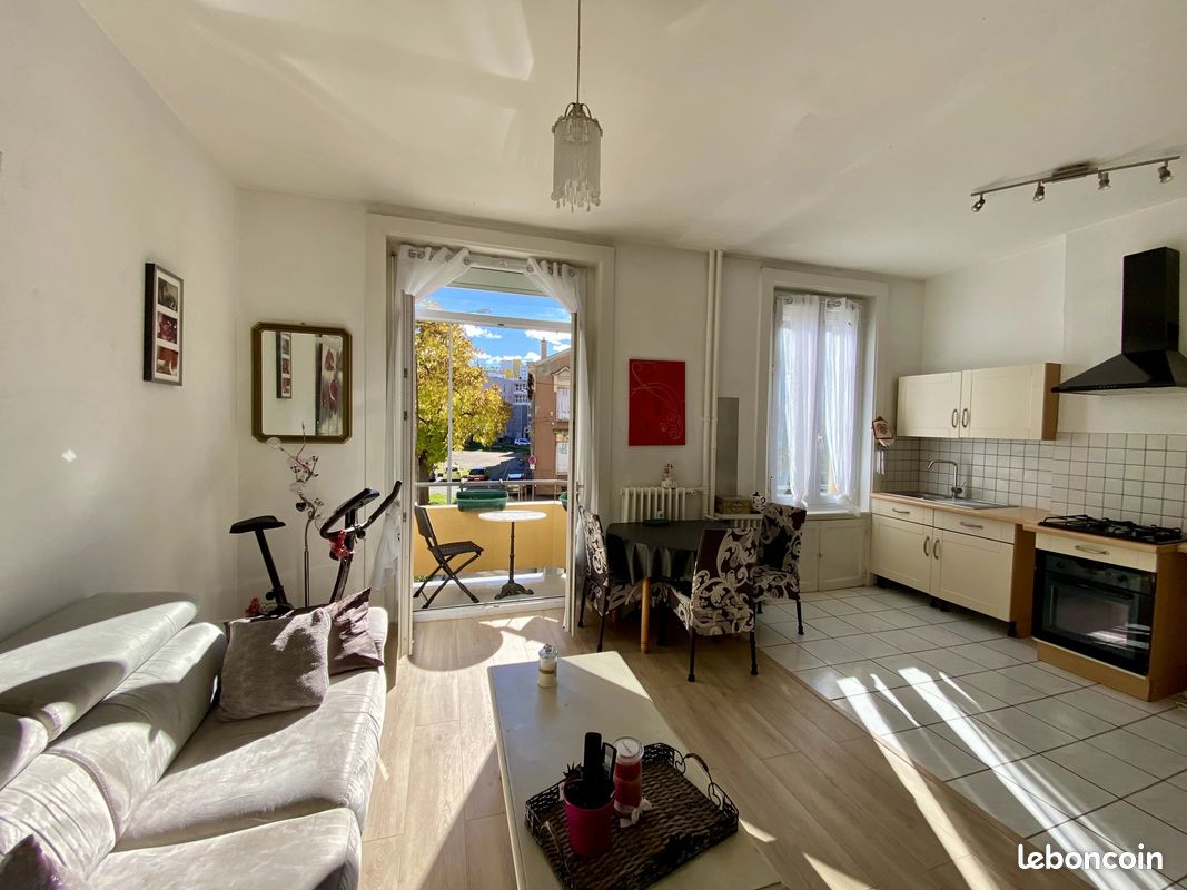 Appartement 2 pièces 58 m² · à Saint-Étienne · 58 m² · 62 000 €