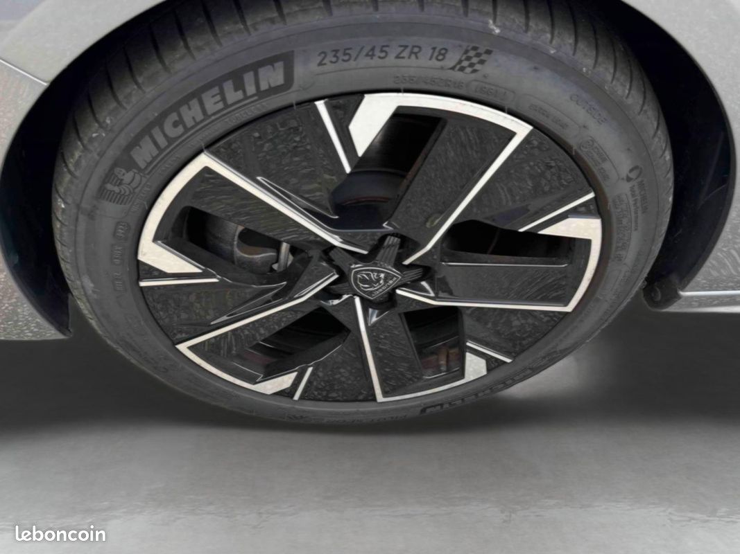 Peugeot 508 SW Hybrid 225ch GT e-EAT8 TOIT OUVRANT CHARGEUR EMBARQUE 7.4KW (image 24)