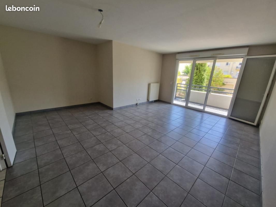 Appartement 3 pièces 79 m² · à Lyon · 79 m² · 898 €