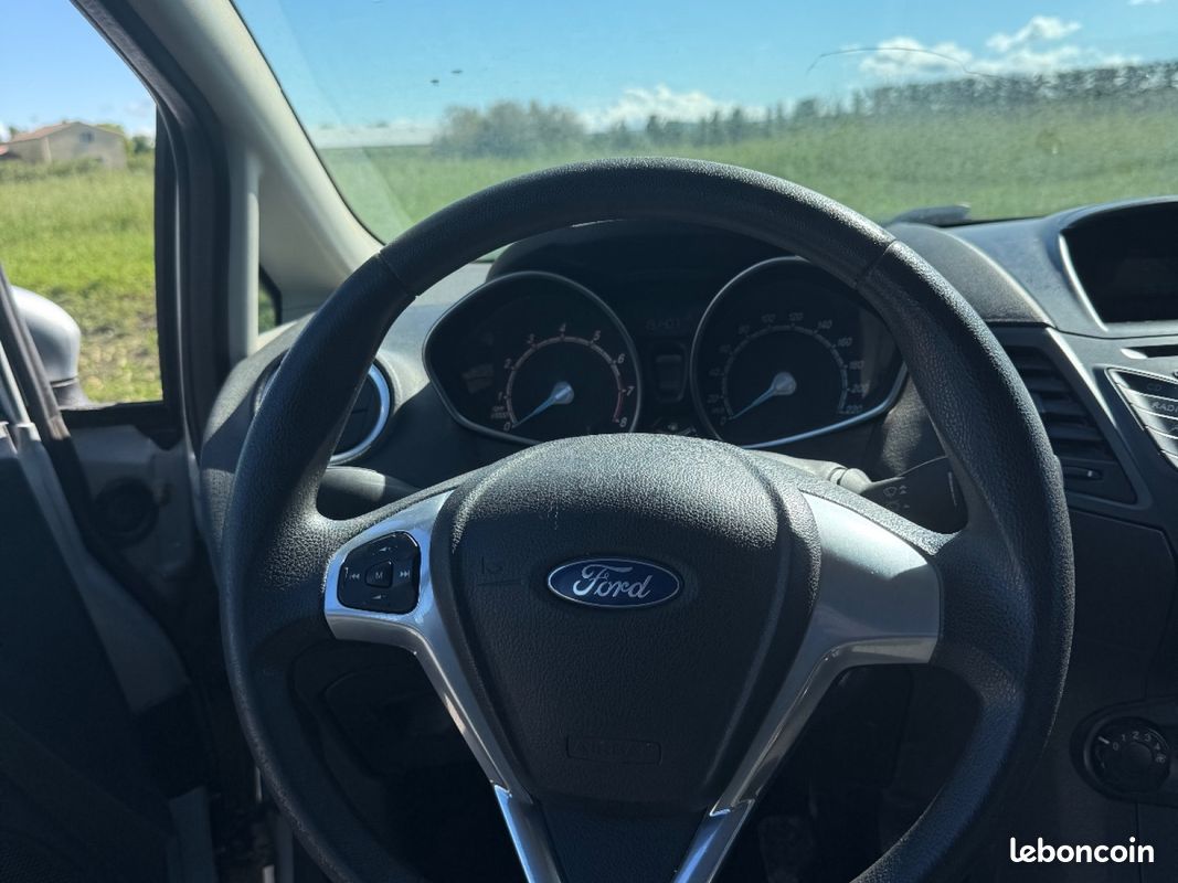 FORD FIESTA 1.25 60 Trend (image 16)