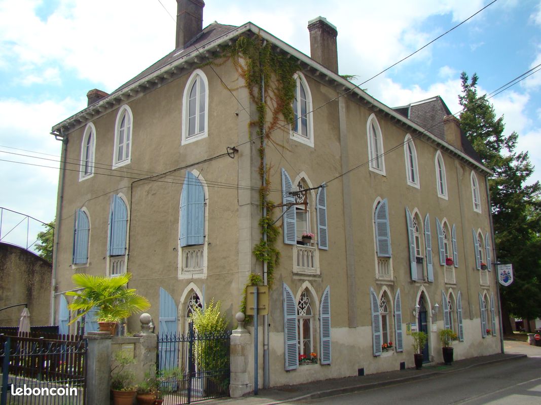 Maison 15 pièces 473 m² · à Salies-de-Béarn · 473 m² · 689 000 €
