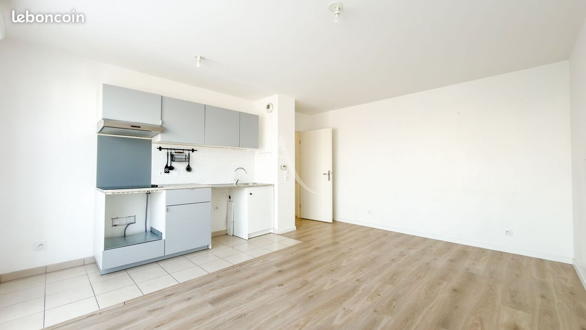 Appartement 2 pièces 40 m² · à Quincy-sous-Sénart · 40 m² · 825 €