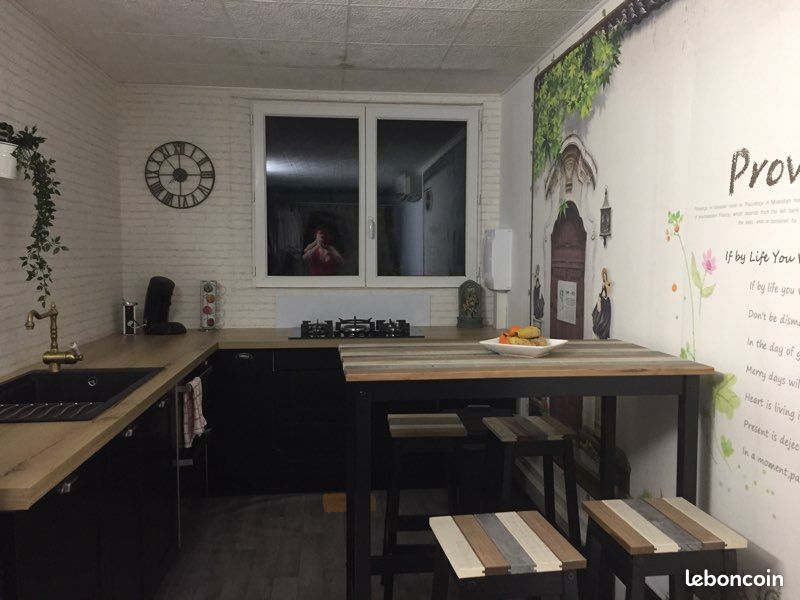 Appartement 1 pièce 24 m² · à Lançon-Provence · 24 m² · 650 €