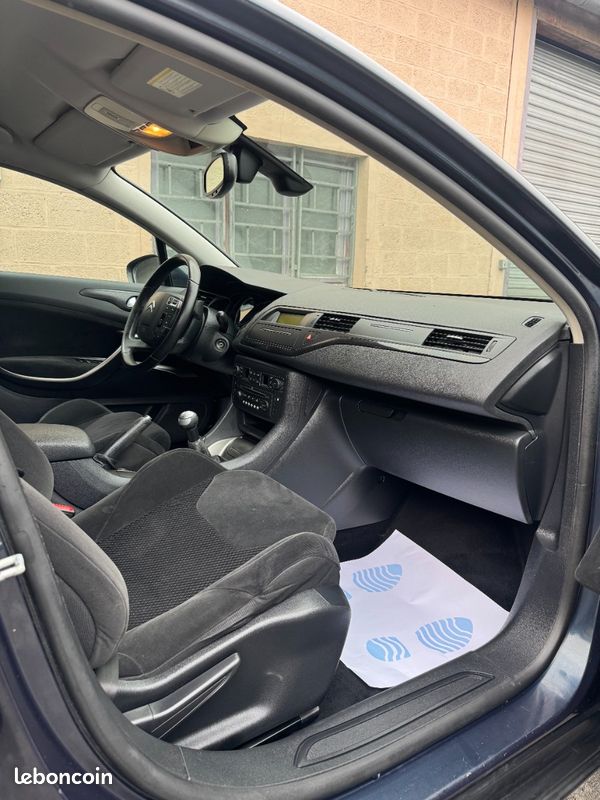 CITROEN C5 BREAK 1.6l HDI 110CH CONFORT (image 18)
