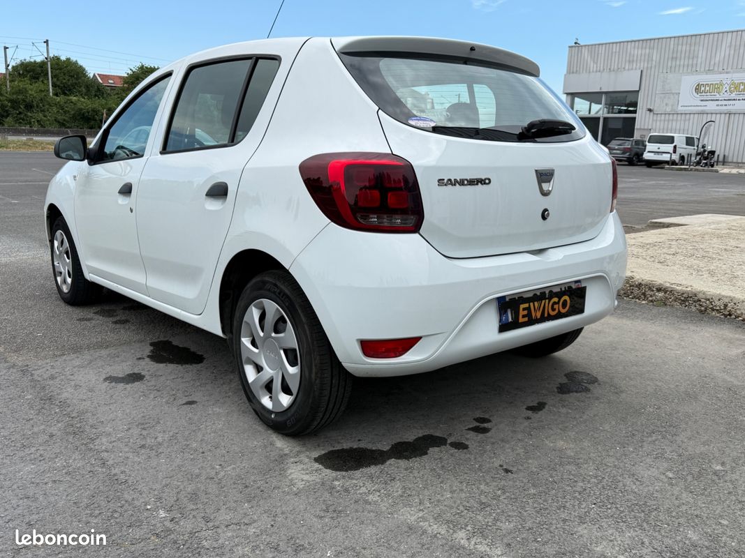 DACIA SANDERO 1.5 DCI 75 ch AMBIANCE - VITRE ELECTRIQUE - DISTRIBUTION POUR LA VENTE (image 4)