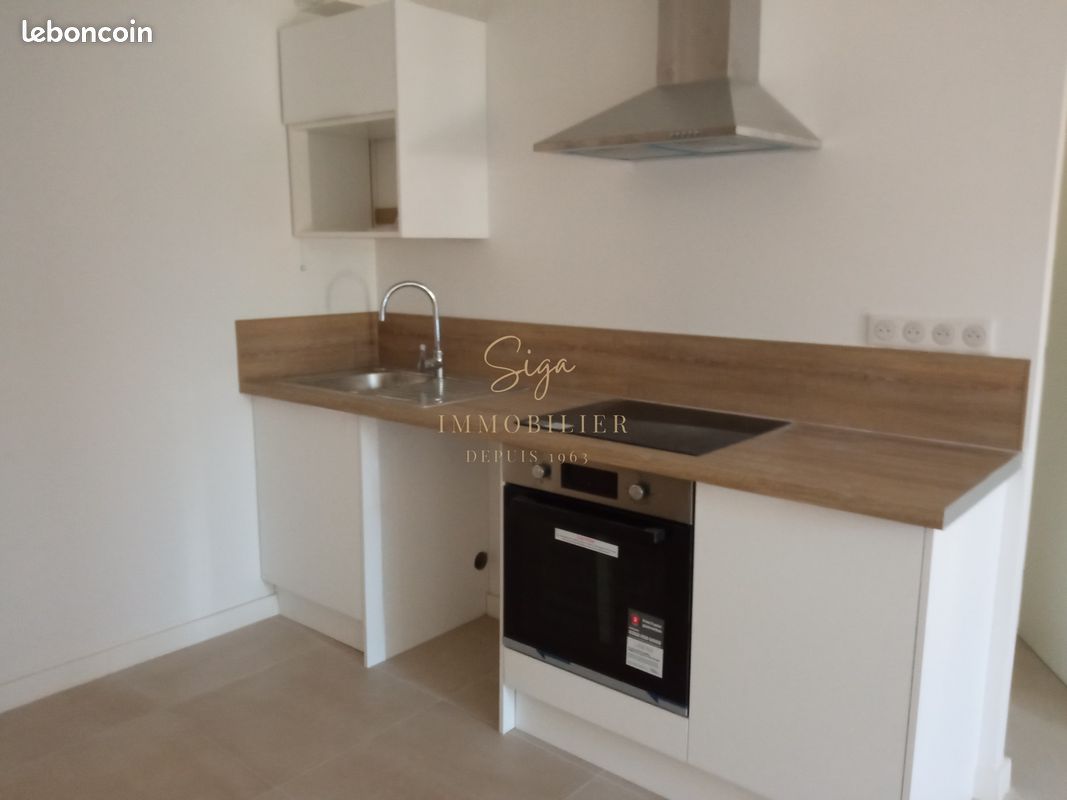 Appartement 5 pièces 75 m² · à Roquevaire · 75 m² · 1 056 €/mois