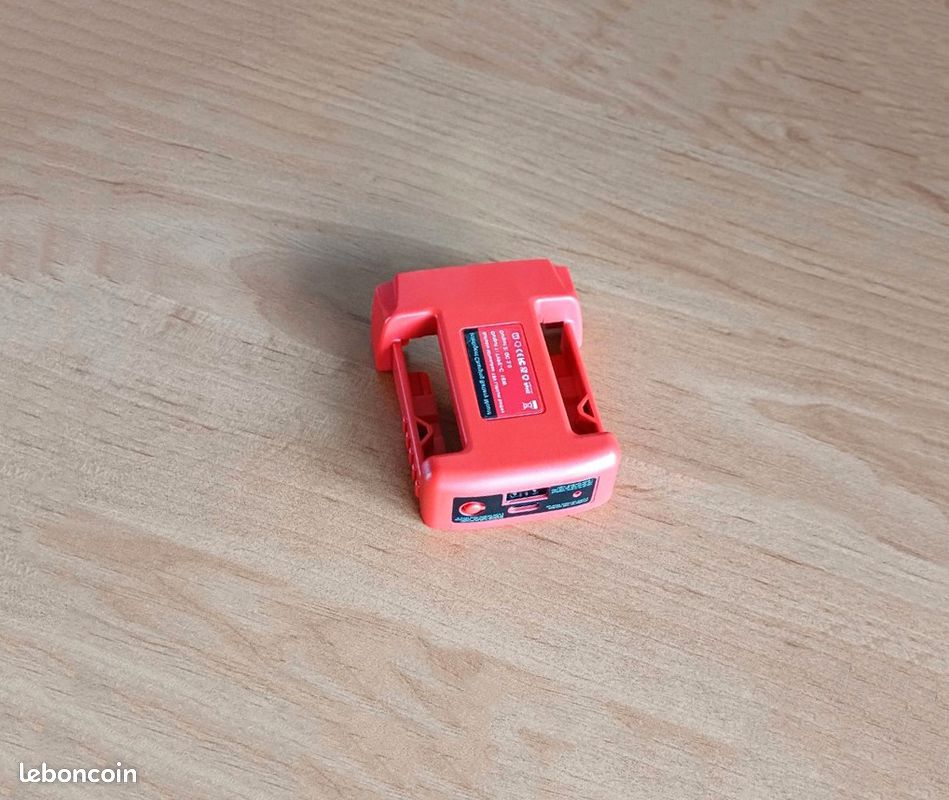 Adaptateur powerbank pour batterie Milwaukee M18 - 18 Volts (image 1)