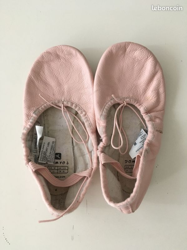 Tenue complète enfant danse classique justaucorps, demi-pointes, cache cœur et tutu (image 3)