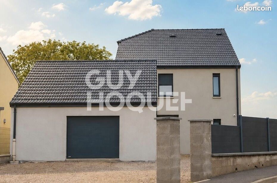 Maison 6 pièces 185 m² · à Angevillers · 185 m² · 459 000 €