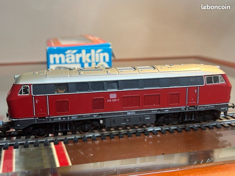 Locomotive Diesel MARKLIN 3075 DB 216 025-7 - Vintage, Fonctionne
