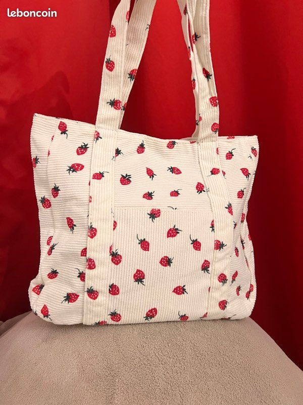 🍓Sac fourre tout en velours côtelé blanc et motifs de fraises neuf korean fashion (image 5)