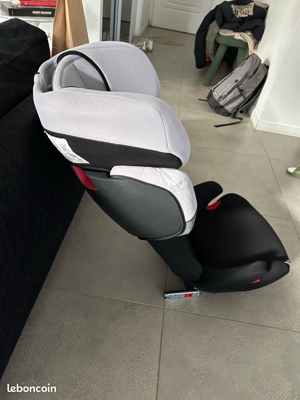 Siège auto cybex 15-36kg en parfait état (image 2)