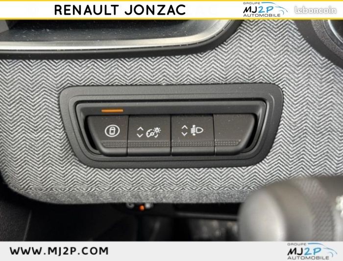 Renault Clio 1.0 Eco-G 100ch Techno - 25 (image 18)