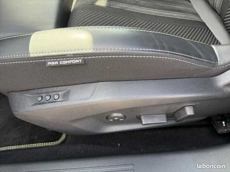 Peugeot 308 PHEV 225ch GT Pack e-EAT8 (image 13)