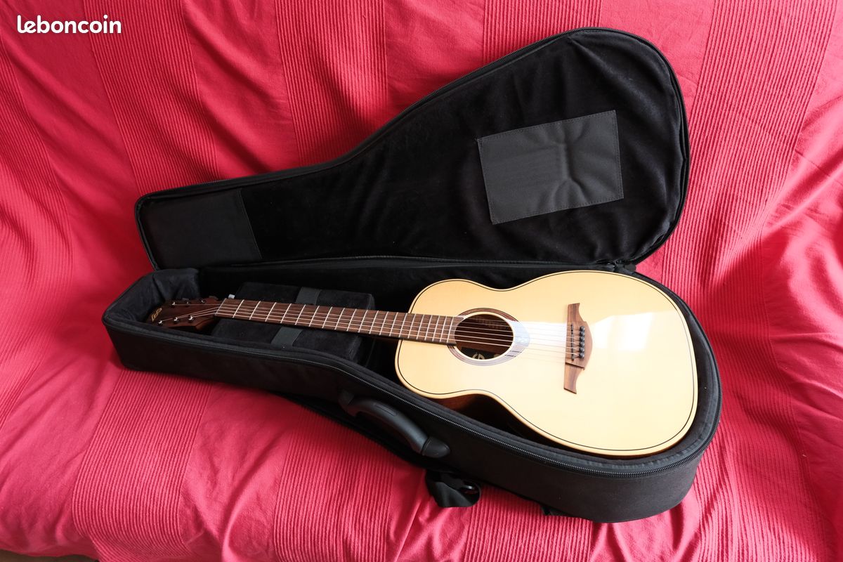 Guitare LAG Travel Spe + Etui (image 1)