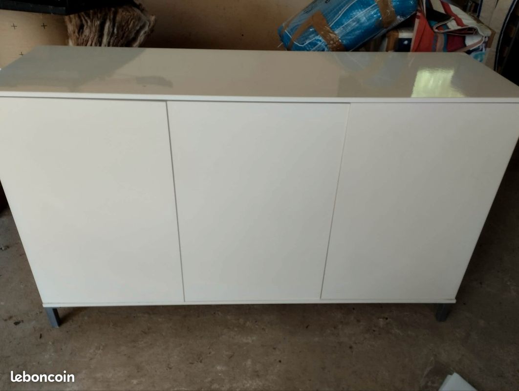 Meuble laqué blanc (image 1)