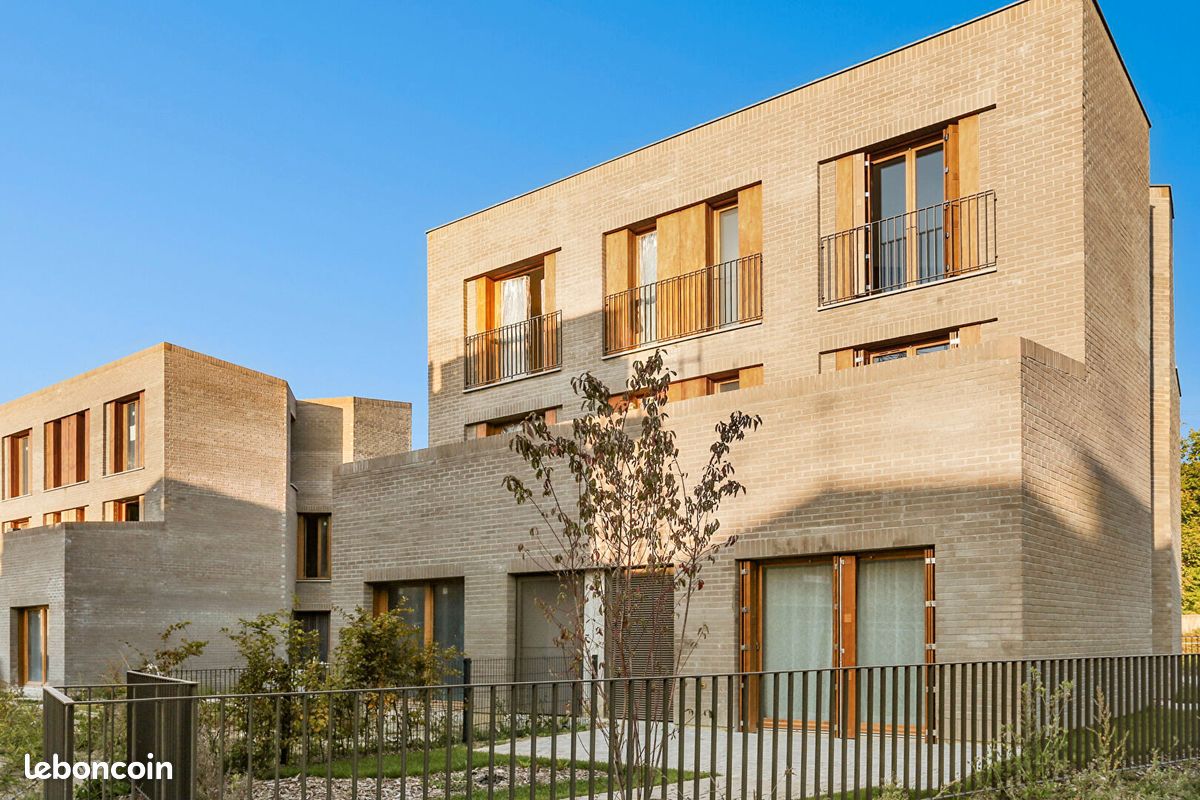 Maison 5 pièces 120 m² · à Versailles · 120 m² · 690 000 €