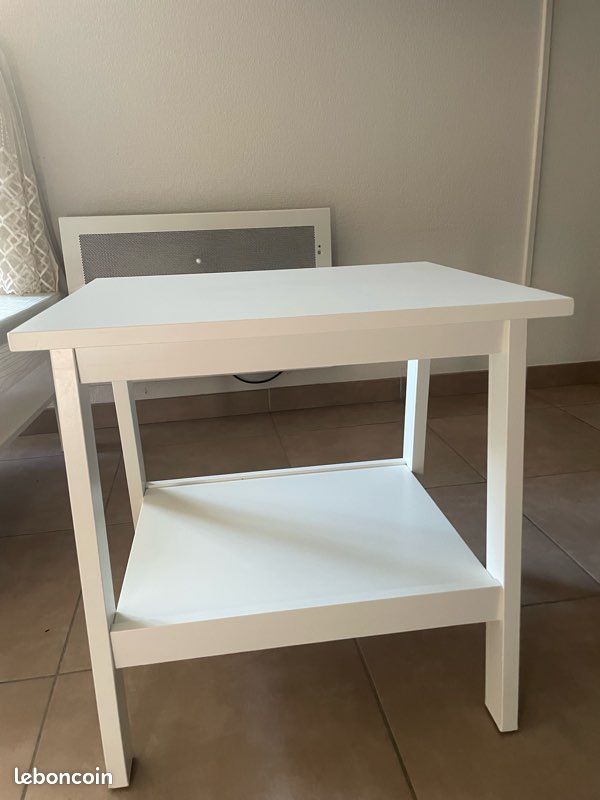 Table d’appoint (image 1)