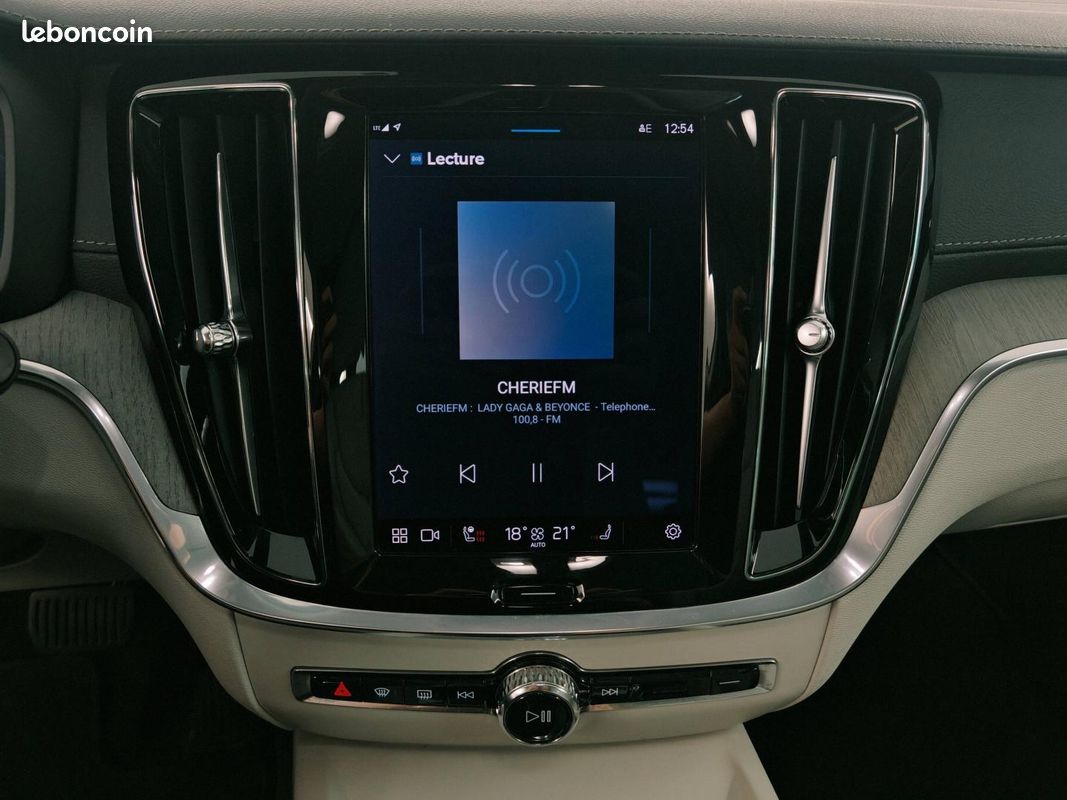 Volvo V60 B4 197ch Ultimate Style Dark Geartronic 8 (image 12)