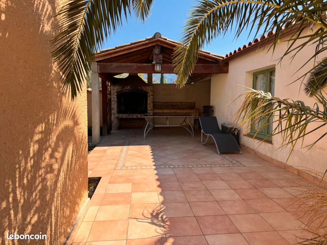 Maison 6 pièces 240 m² · à Saint-André · 240 m² · 335 000 €