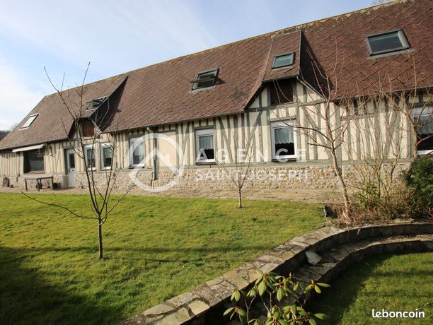 Maison 8 pièces 221 m²