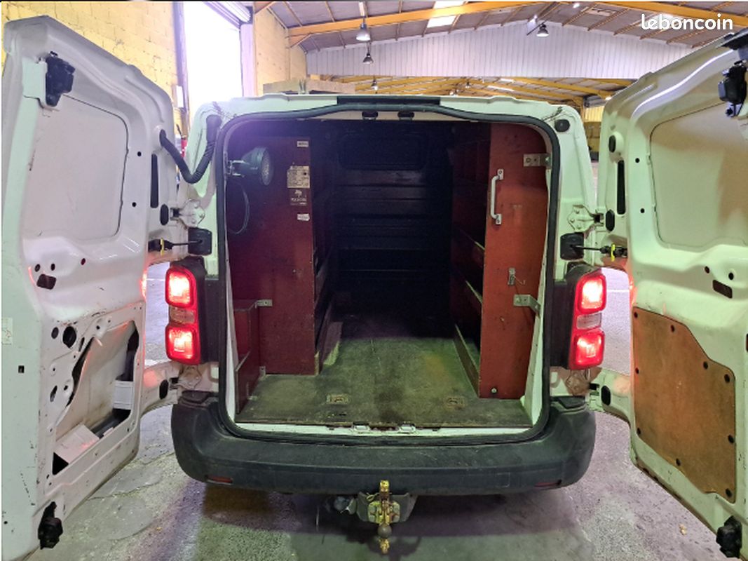 Citroën Jumpy CITROEN JUMPY M BLUEHDI 95 BVM5 TVA+ATTELAGE GAR 12 MOIS (image 4)