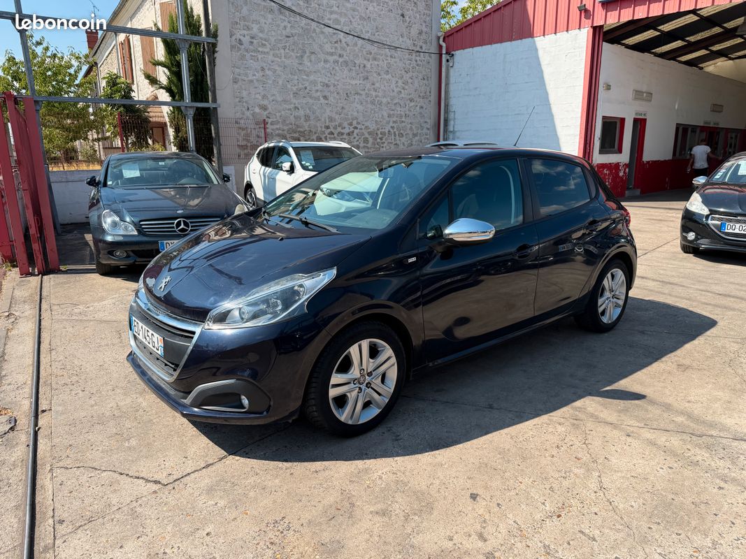 Peugeot 208 1.2 82 style 5p (image 1)